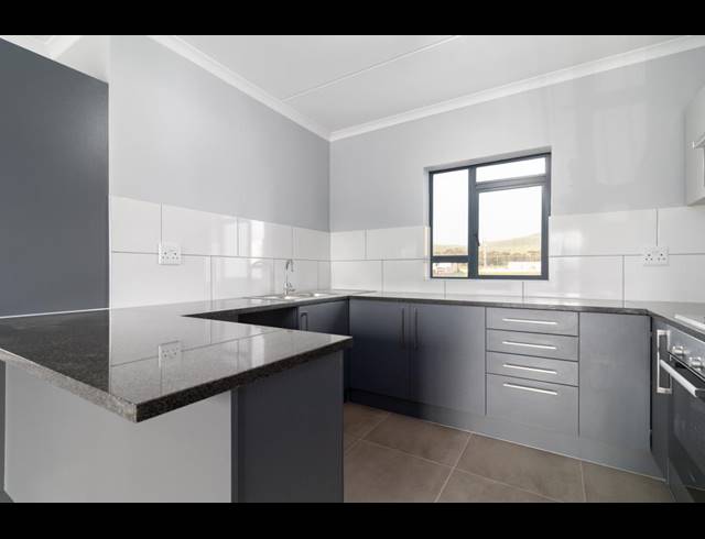 1 BEDROOM APARTMENT FOR SALE IN BURGUNDY ESTATE